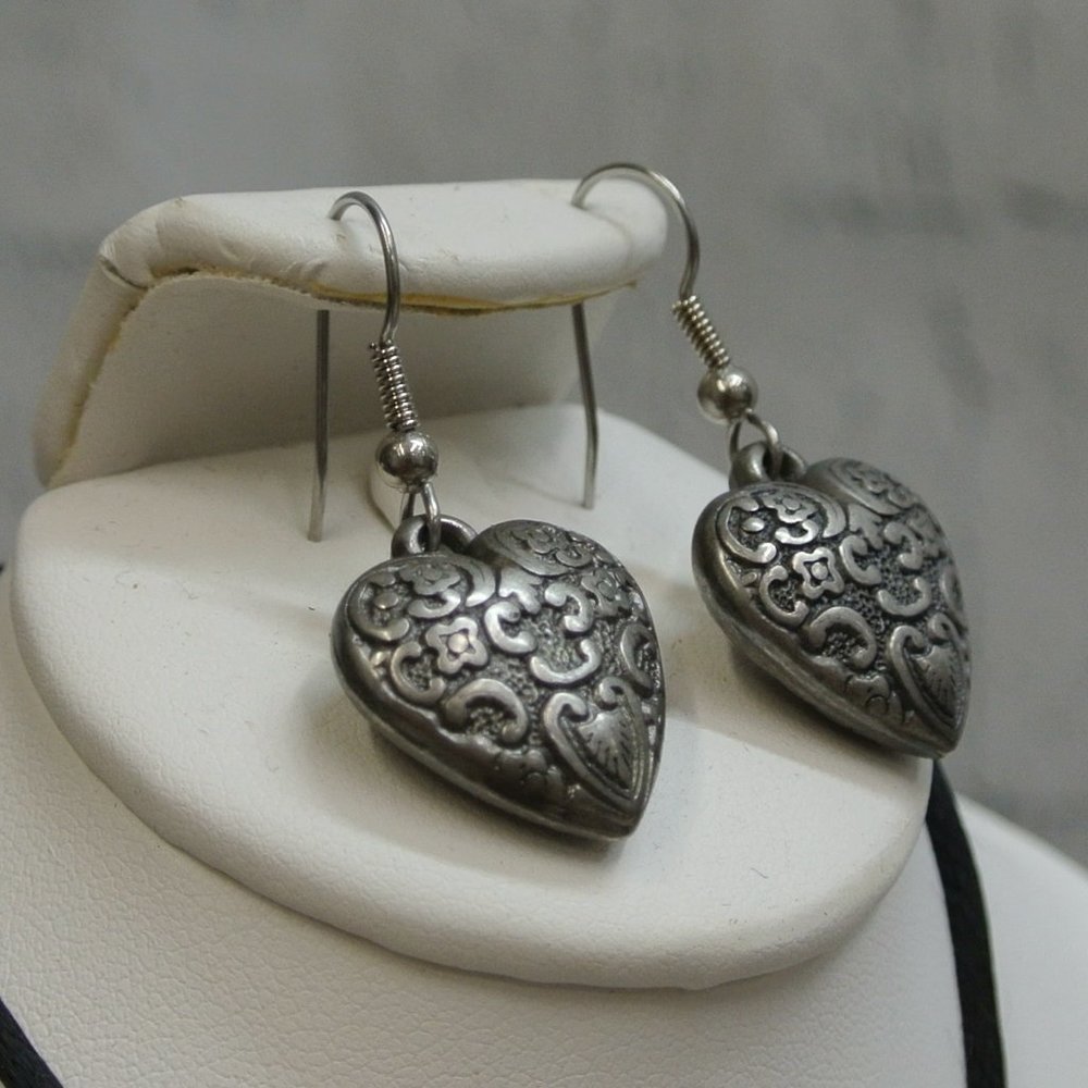Pressed Tin Heart and Matching Earrings - Picture 4 of 7